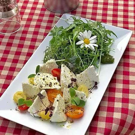 Alphotel & Bergrestaurant Sankt Martin *